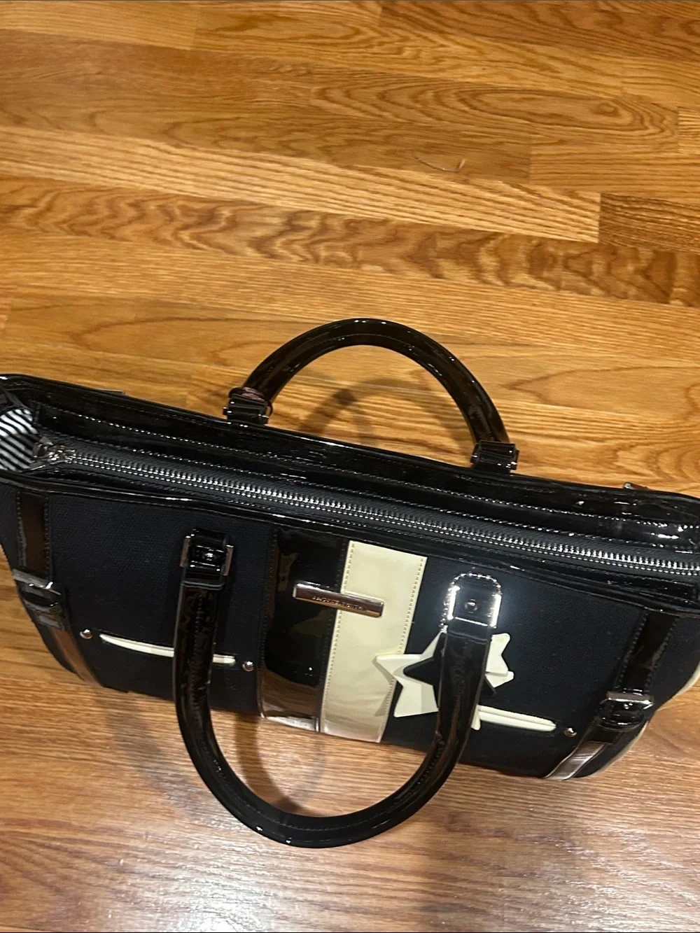 Jackie Smith Black and Cream Paneled Tote with Star Charm new with tags bag